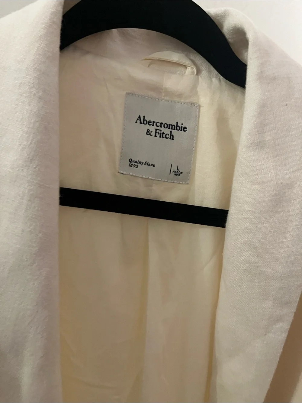Abercrombie & Fitch crisp white